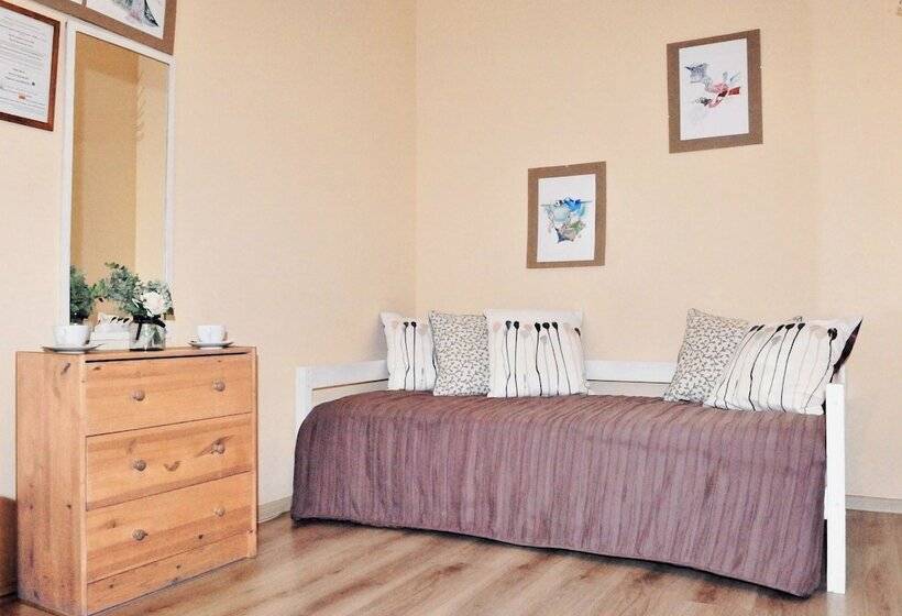 اتاق استاندارد, Ave Peter Hostel