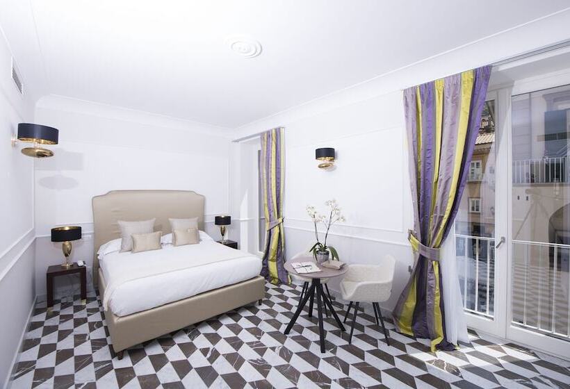 景色の見えるスイートルーム, La Bambagina