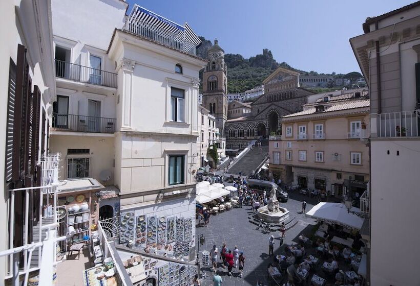 景色の見えるスイートルーム, La Bambagina