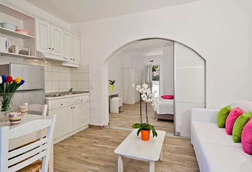 استودیوی استاندارد با چشمانداز دریا, Chc Sound Of The Sea