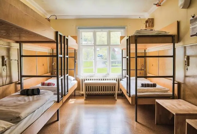 تختخواب در اتاق مشترک, Hafaldan Hi Hostel, Old Hospital Building