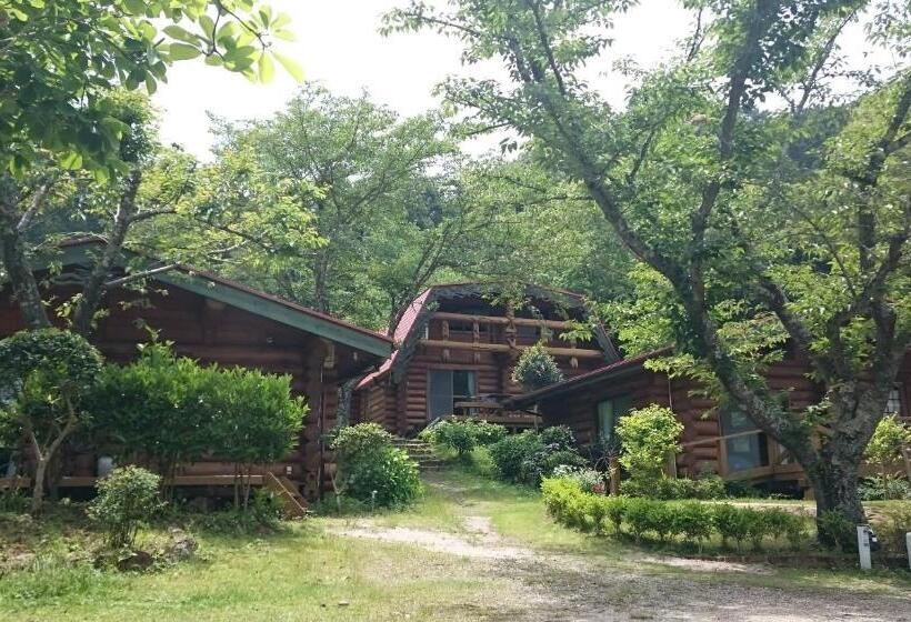 بنجلو عائلى, Pension Shishikui