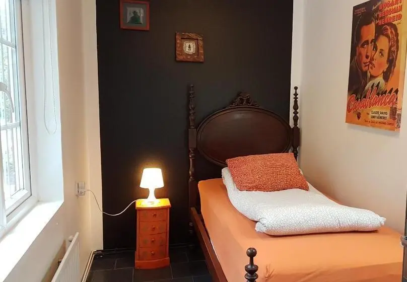 اتاق استاندارد یک تخته با سرویس بهداشتی مشترک, Selfoss Hostel