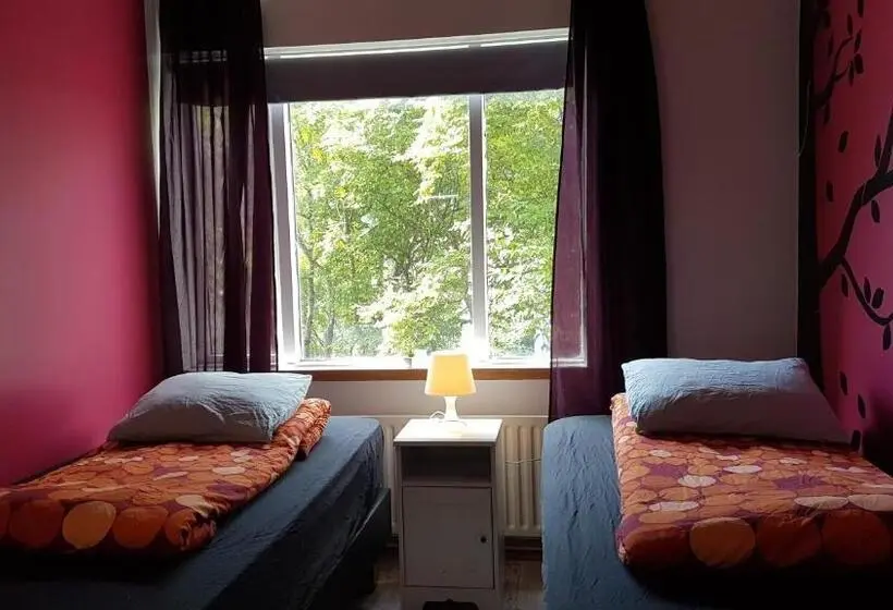 اتاق استاندارد با سرویس بهداشتی مشترک, Selfoss Hostel