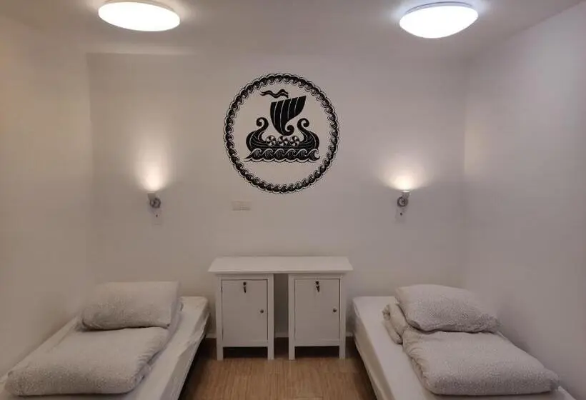 اتاق استاندارد با سرویس بهداشتی مشترک, Selfoss Hostel