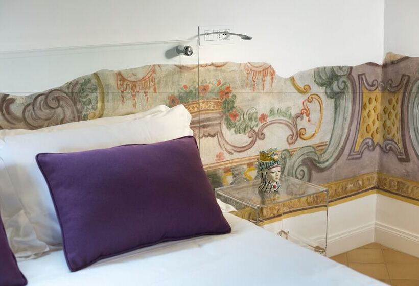 غرفة قياسية مطلة على المدينة, Il Moro Di Positano