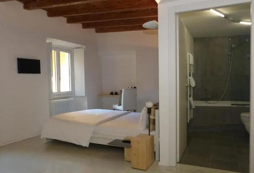 اتاق خانوادگی, New Fontana Rooms