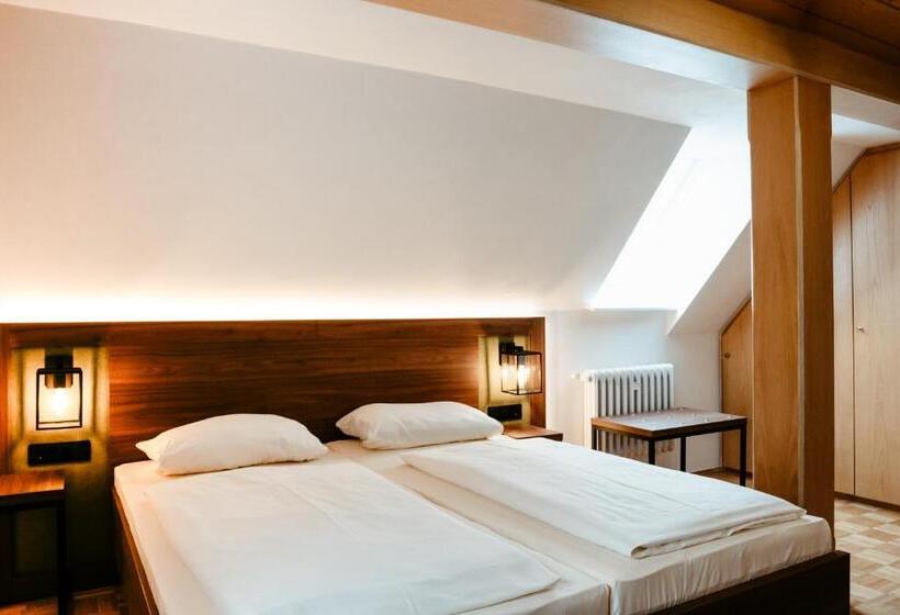 コンフォートルーム, Gasthof Goldener Greifen