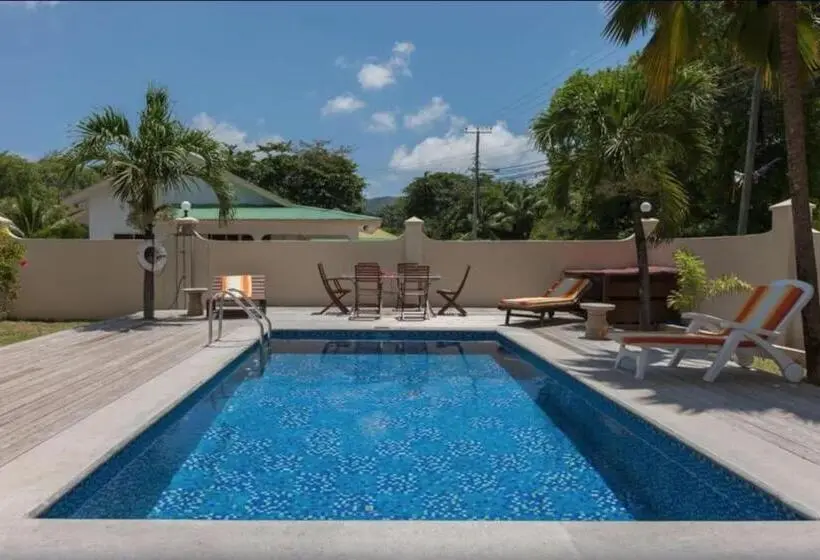 اتاق سوپریور با تخت بزرگ, Villa Confort