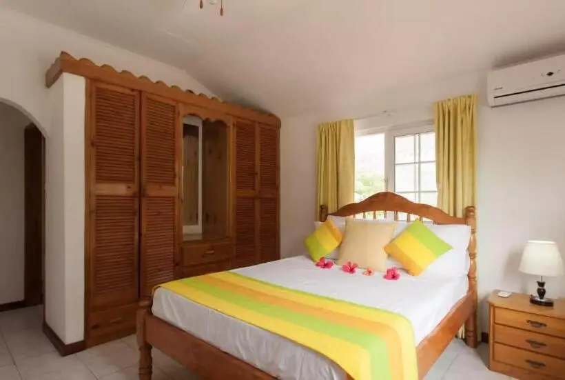 ویلای یک اتاق خوابه با استخر شنا, Villa Confort