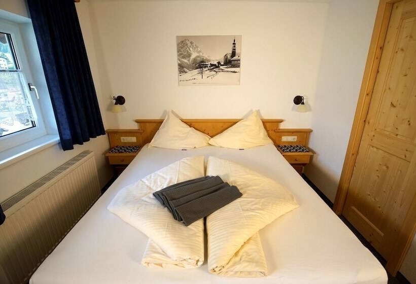 2-Bedroom Classic Apartment, Alpenstern Rooms & Suites