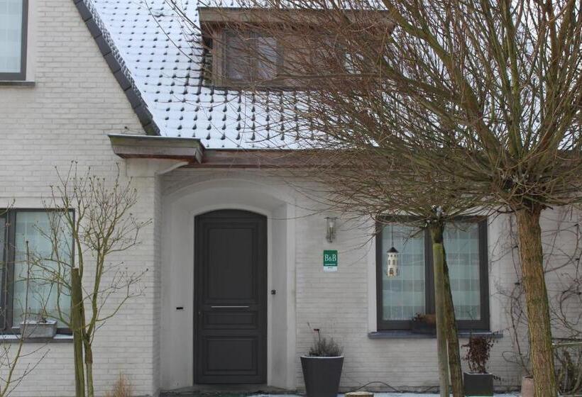 デラックスルーム, Saffels Nest