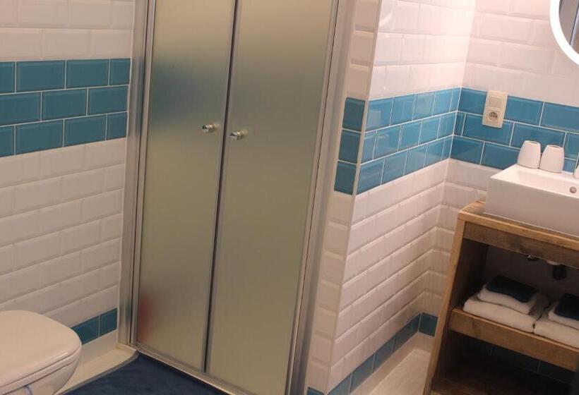 スーペリアールーム, Saffels Nest