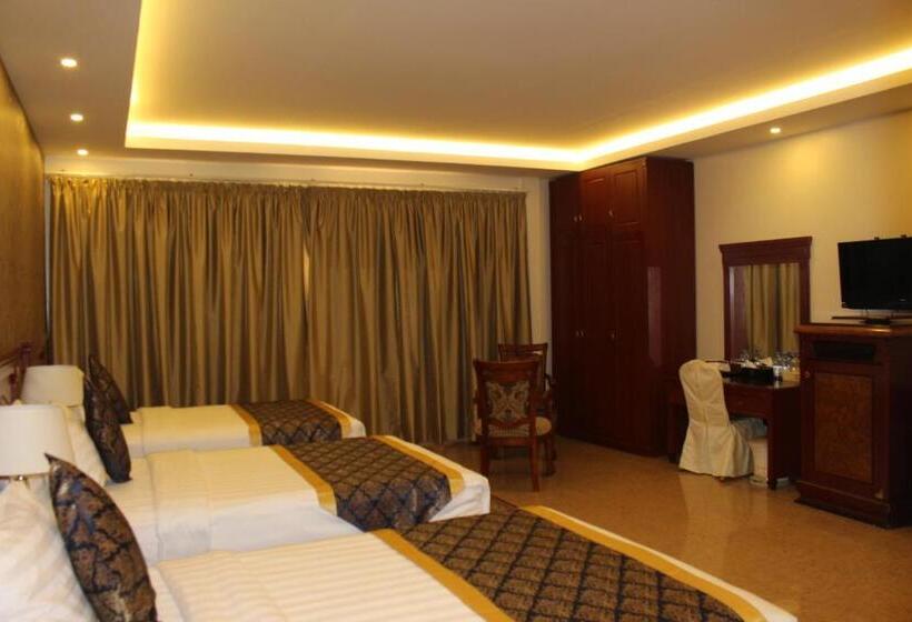 اتاق استاندارد سه نفره, Al Diyar