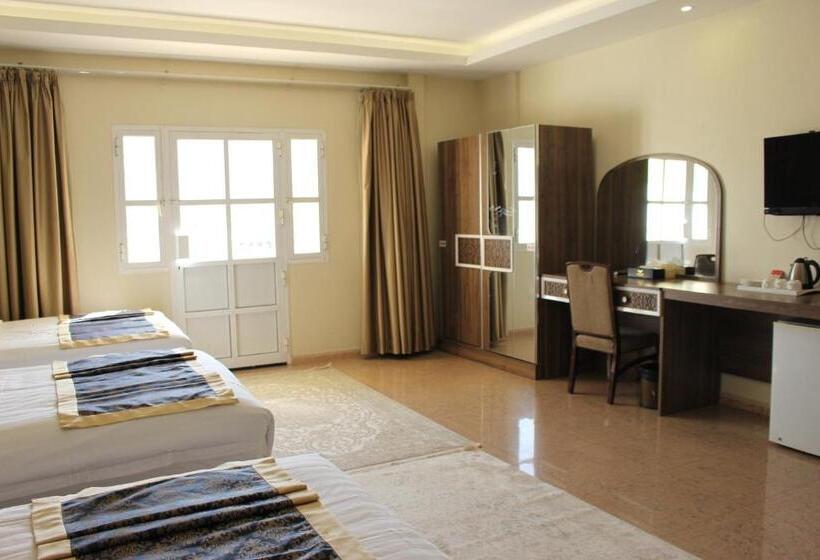 اتاق استاندارد سه نفره, Al Diyar