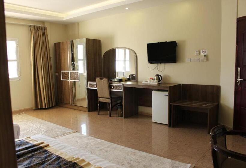 اتاق استاندارد سه نفره, Al Diyar