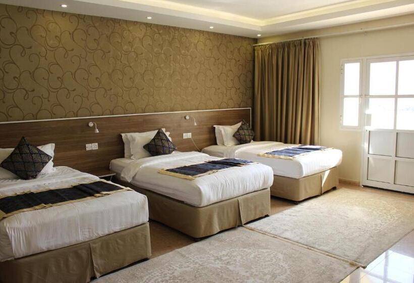 اتاق استاندارد سه نفره, Al Diyar