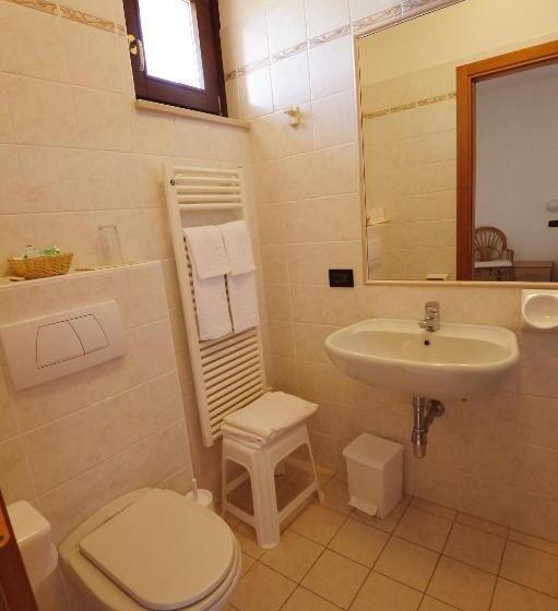 レイクビュースタンダードルーム, San Remo