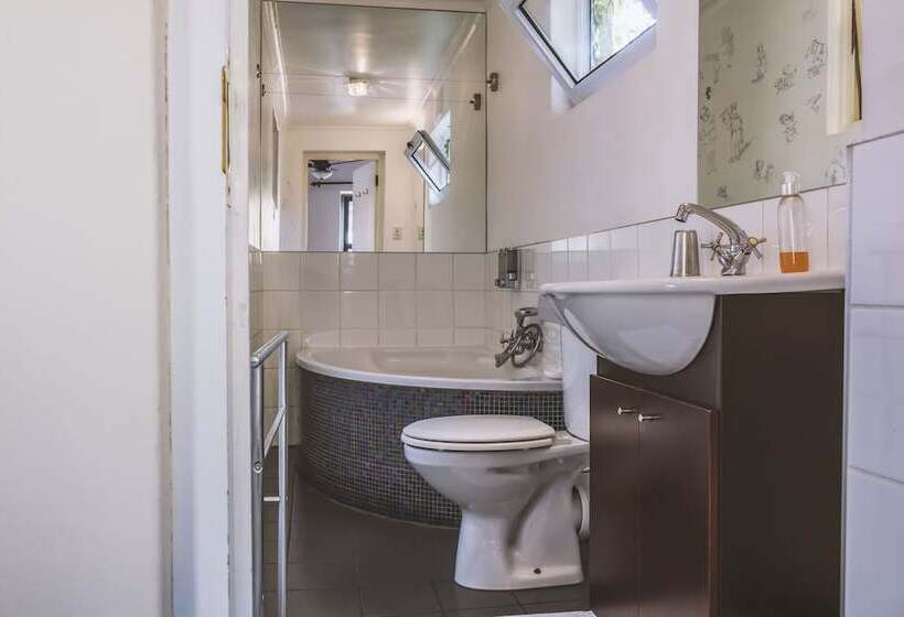 اتاق لوکس, La Rose B&b