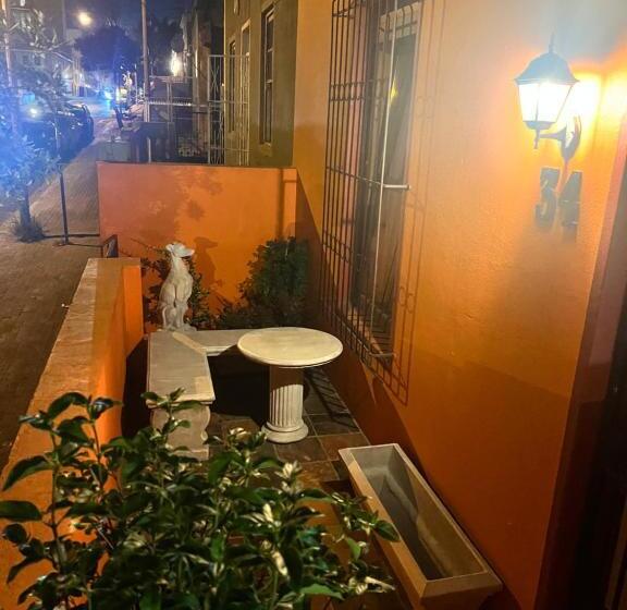 اتاق استاندارد با بالکن, La Rose B&b