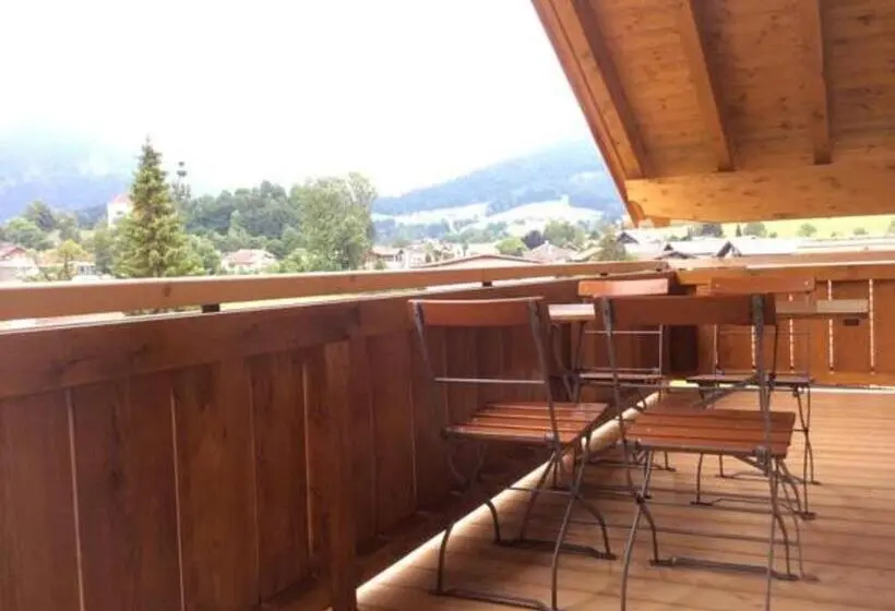 ２ベッドルームハウス, Pension Bergblick