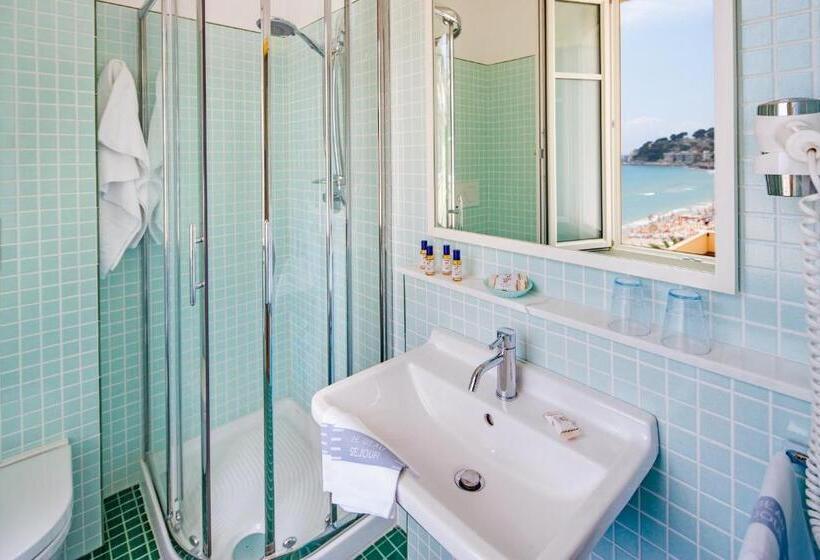 Трехместный Номер Стандарт Боковой Вид на Море, Beau Sejour