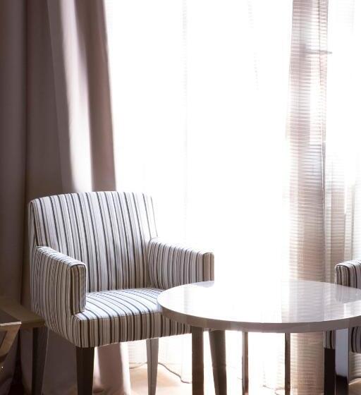 اتاق لوکس, Le Quattro Dame Luxury Suites