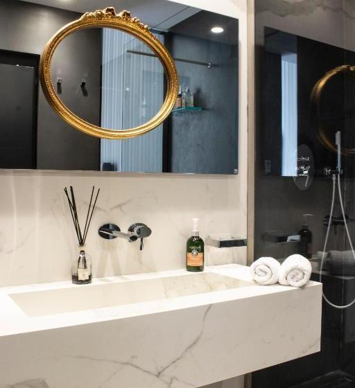 اتاق لوکس, Le Quattro Dame Luxury Suites