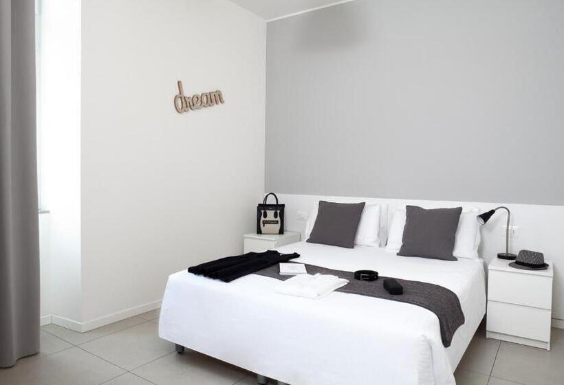 1 Bedroom Apartment City View, Palazzo Talenti 1907