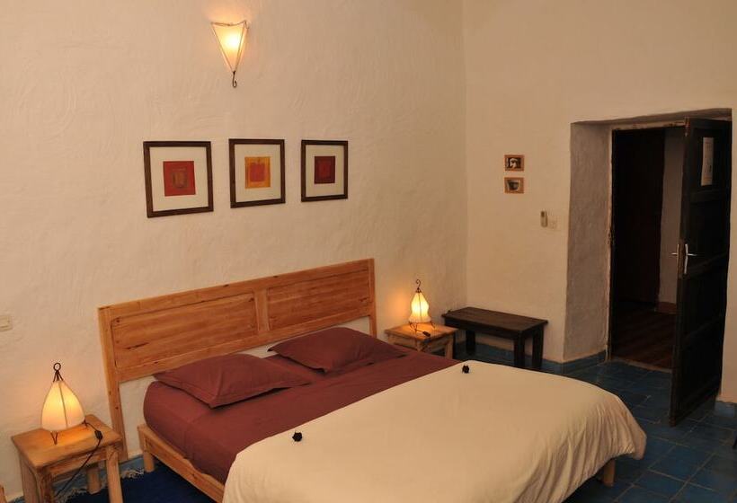 اتاق استاندارد, Dar Qamar