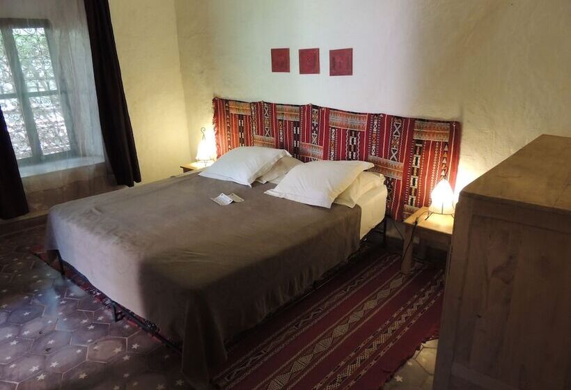 اتاق استاندارد, Dar Qamar