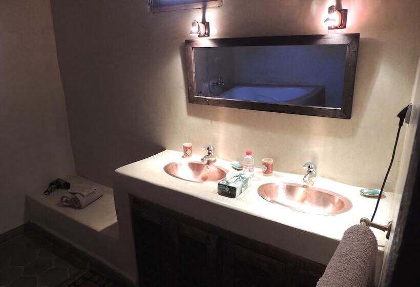 سوییت جونیور, Dar Qamar