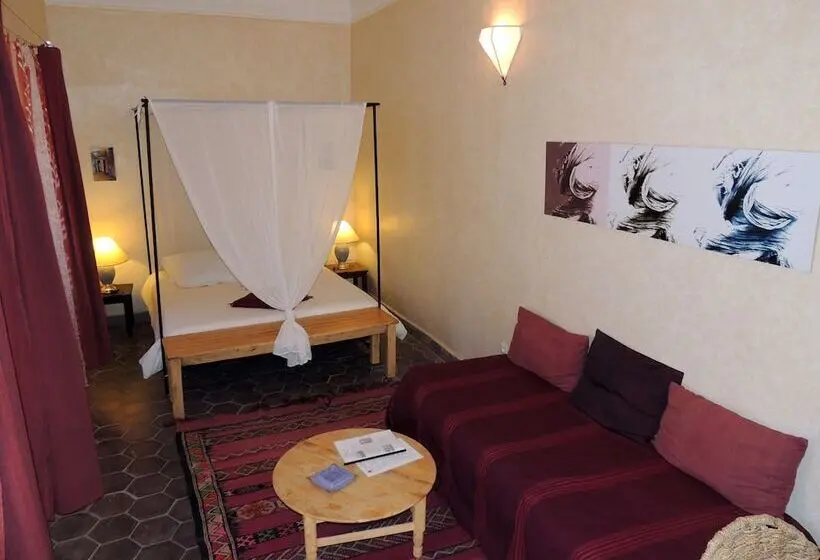 ジュニアスイート, Dar Qamar