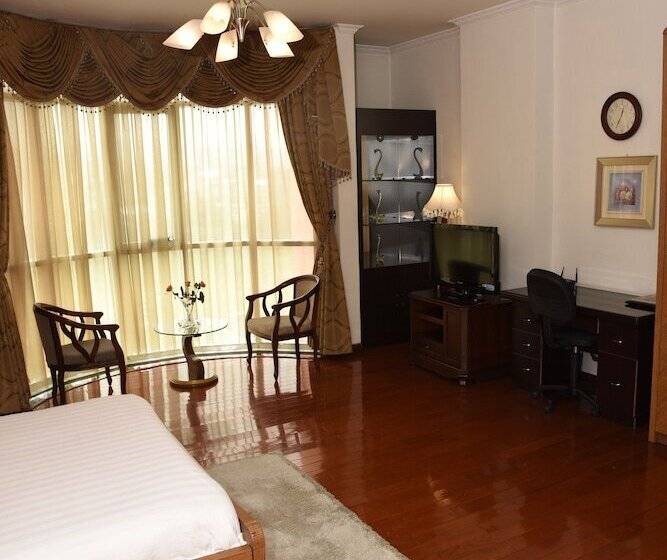 استودیوی استاندارد, Diplomat Luxury Furnished Apartments