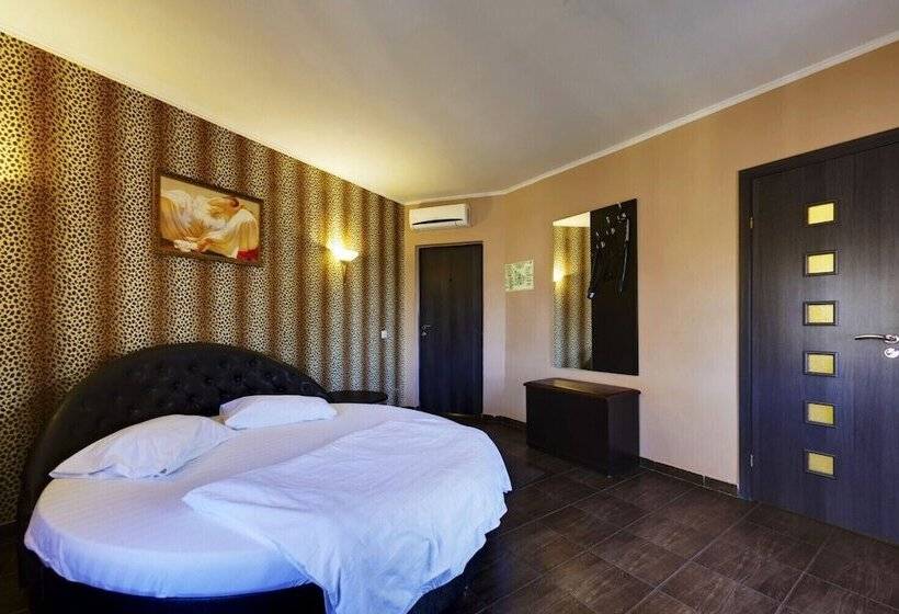 ジュニアスイート, Marton Villa Rio