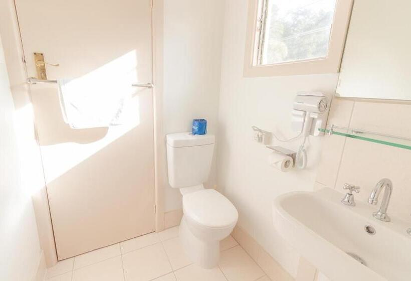 スタンダードルーム, Warburton Lodge