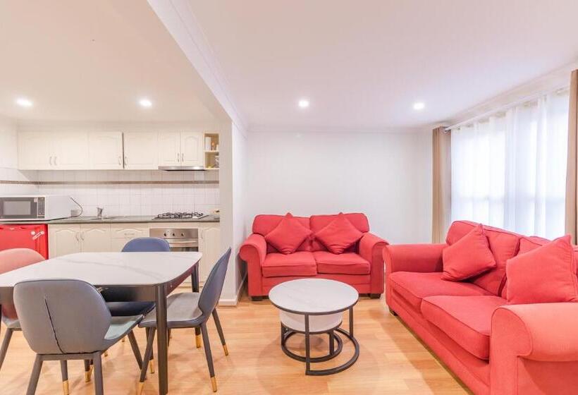 デラックスファミリールーム, Warburton Lodge