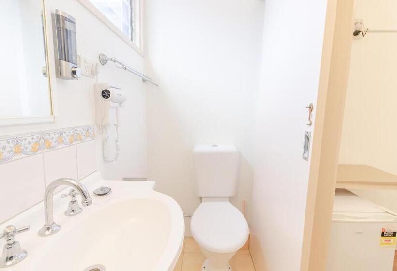 スタンダードルーム, Warburton Lodge