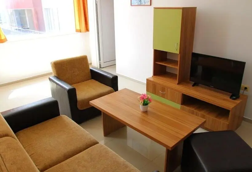 آپارتمان 2 خوابه, Hostel Coral City