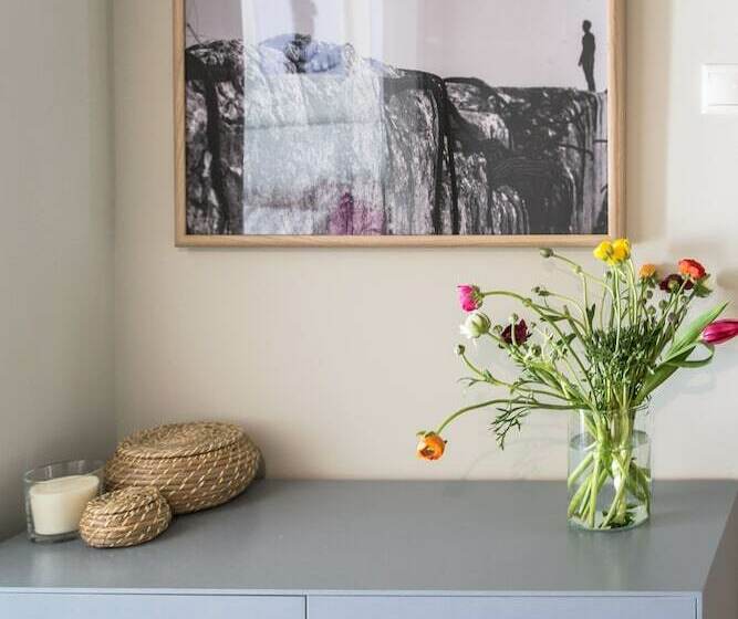 1 Sovrums Lägenhet med Balkong, Muses Residence