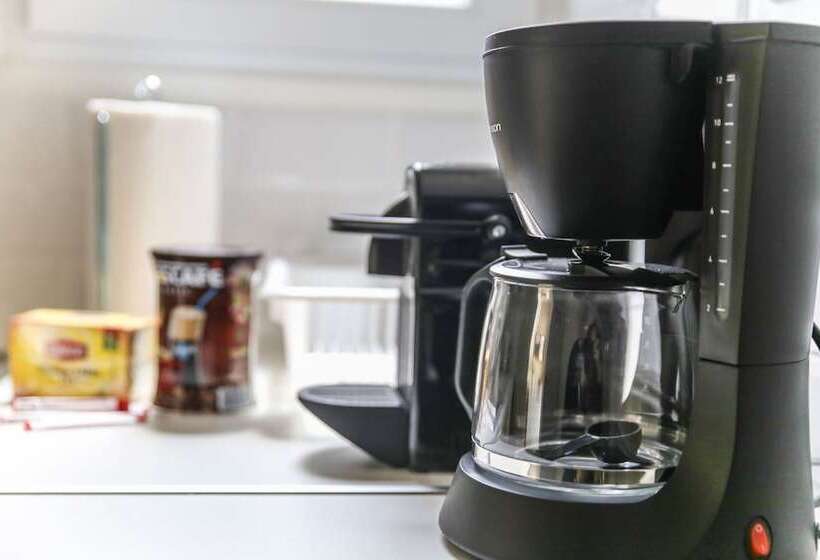 1 Sovrums Lägenhet med Balkong, Muses Residence