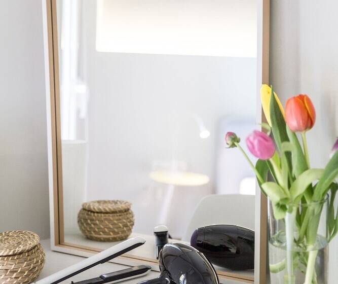 1 Sovrums Lägenhet med Balkong, Muses Residence