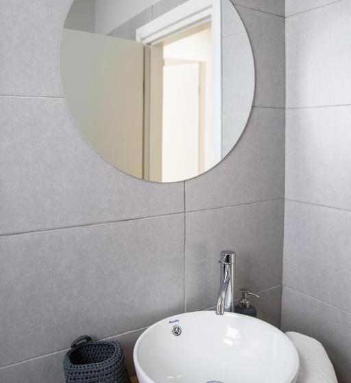 1 Sovrums Lägenhet med Balkong, Muses Residence