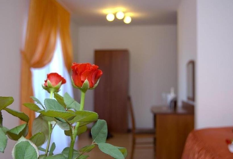 اتاق استاندارد سه نفره, Czerwone Wierchy   Sauna I Jacuzzi Wliczone W Cenę Pobytu!