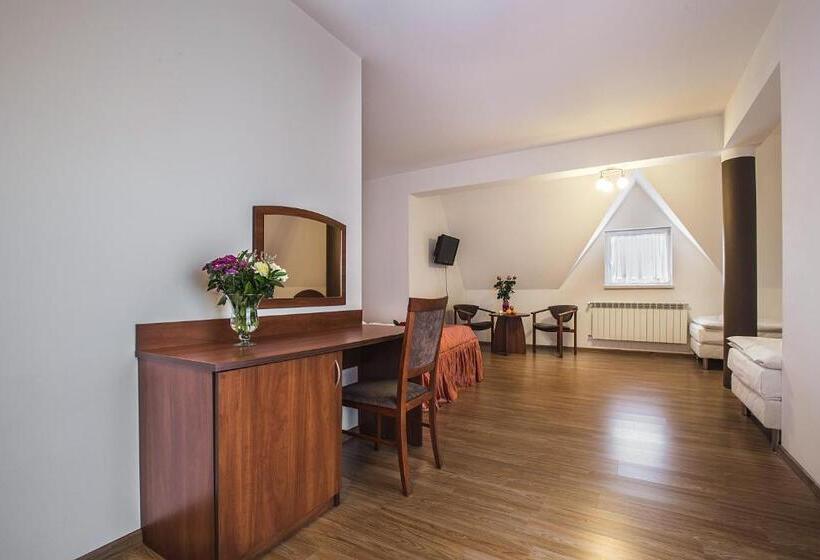 اتاق خانوادگی, Czerwone Wierchy   Sauna I Jacuzzi Wliczone W Cenę Pobytu!