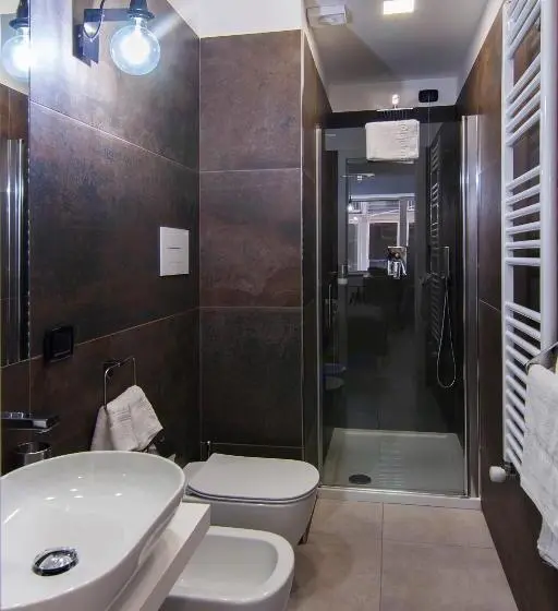 استودیوی استاندارد, Relais Castel Nuovo