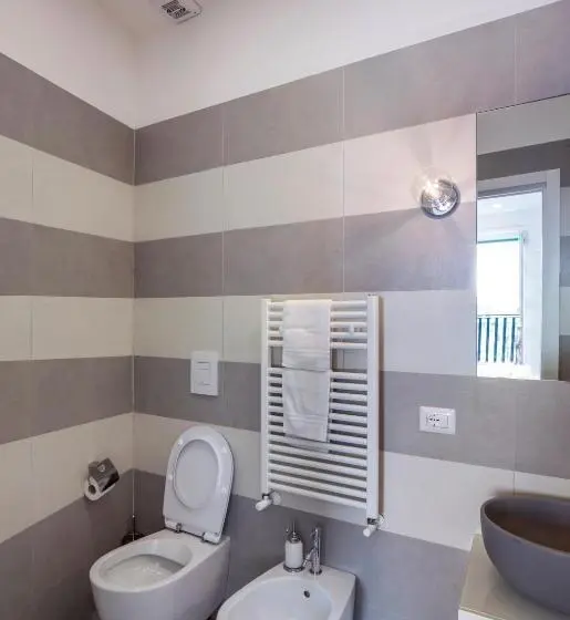 آپارتمان 1 خوابه با تراس, Relais Castel Nuovo
