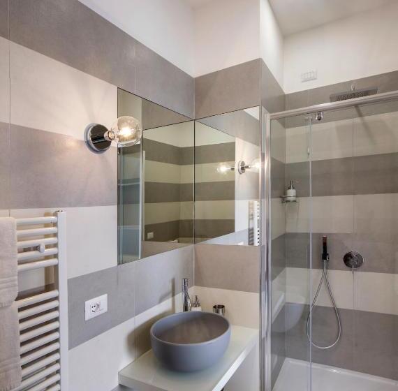 آپارتمان 1 خوابه با تراس, Relais Castel Nuovo