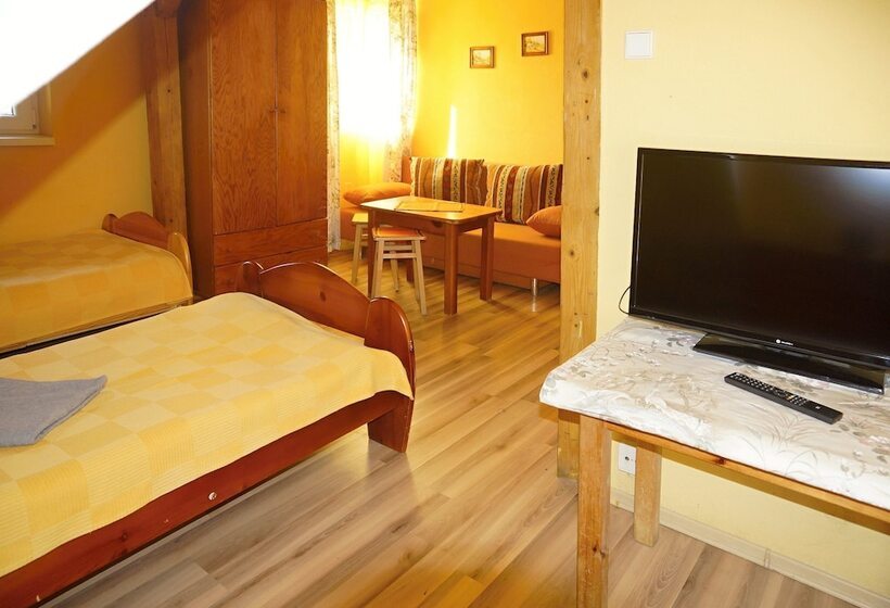 اتاق استاندارد چهار تخته, Western Penzion