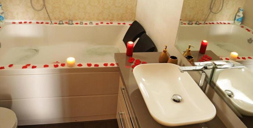 اتاق استاندارد با چشم‌انداز باغ, Pompeii Ruins De Charme B&b